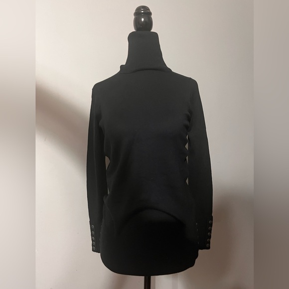 NWT BG2 Womans Super Soft Turtle Neck w/ Silver Colored Buttons on Sleevs/Hip!! - Picture 2 of 10